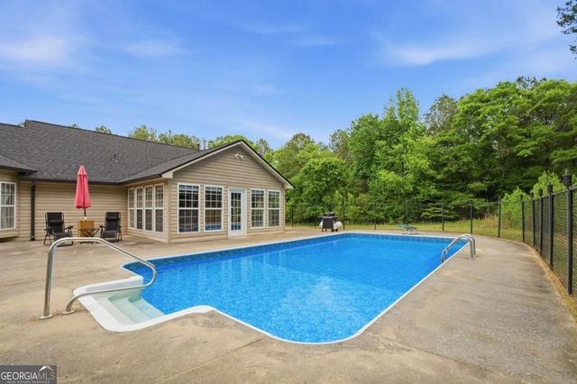 358 Youngs Farm Road, Cedartown, GA 30125