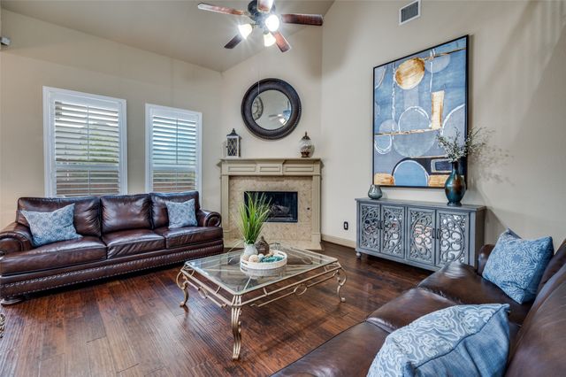 312 Gentle Creek Drive, Mckinney, TX 75072