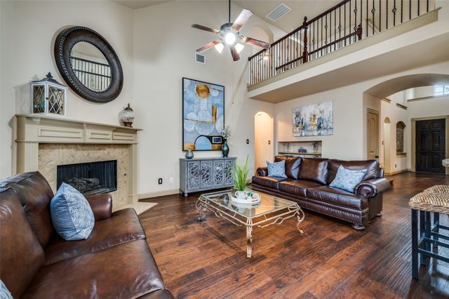 312 Gentle Creek Drive, Mckinney, TX 75072