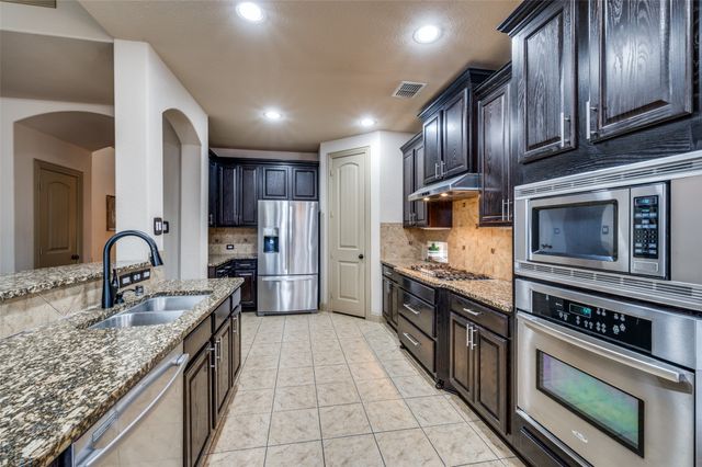 312 Gentle Creek Drive, Mckinney, TX 75072