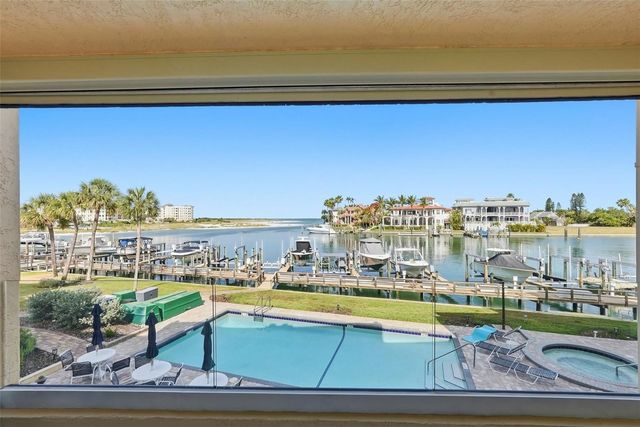 1060 PINELLAS BAYWAY S 204, Tierra Verde, FL 33715
