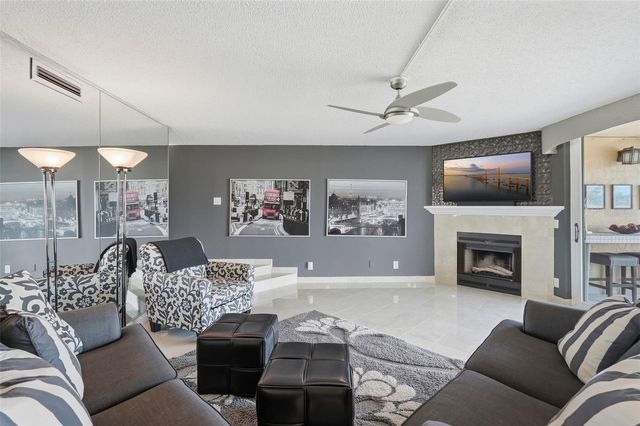 1060 PINELLAS BAYWAY S 204, Tierra Verde, FL 33715