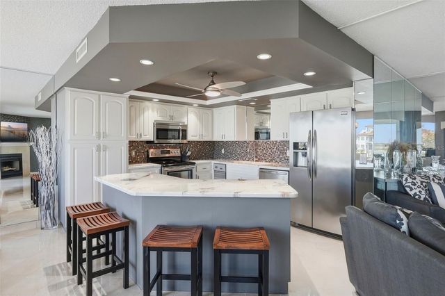 1060 PINELLAS BAYWAY S 204, Tierra Verde, FL 33715