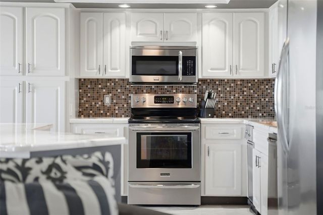 1060 PINELLAS BAYWAY S 204, Tierra Verde, FL 33715