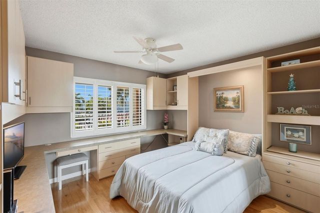 1060 PINELLAS BAYWAY S 204, Tierra Verde, FL 33715