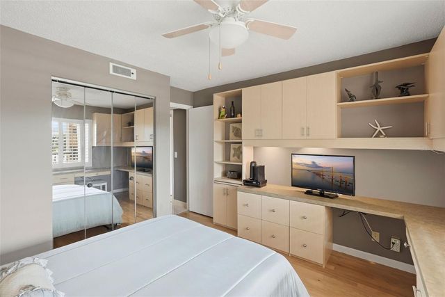 1060 PINELLAS BAYWAY S 204, Tierra Verde, FL 33715