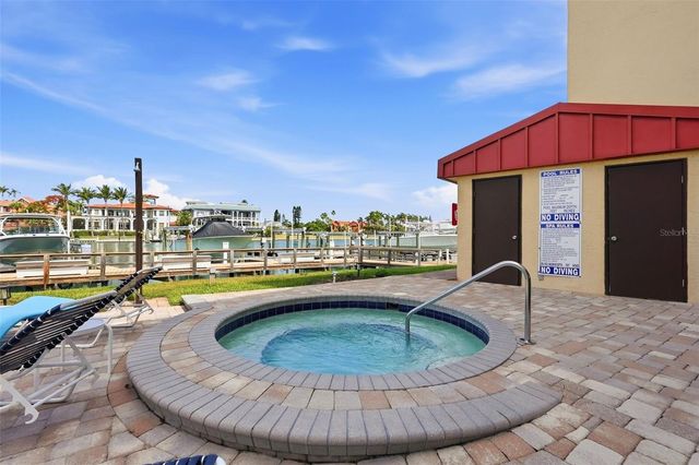 1060 PINELLAS BAYWAY S 204, Tierra Verde, FL 33715