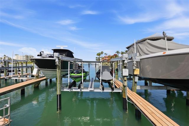 1060 PINELLAS BAYWAY S 204, Tierra Verde, FL 33715