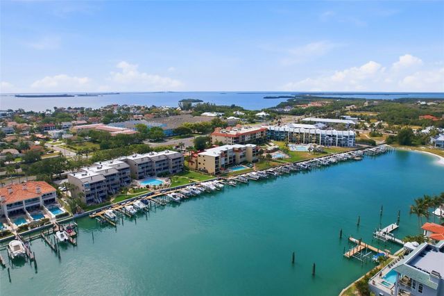 1060 PINELLAS BAYWAY S 204, Tierra Verde, FL 33715