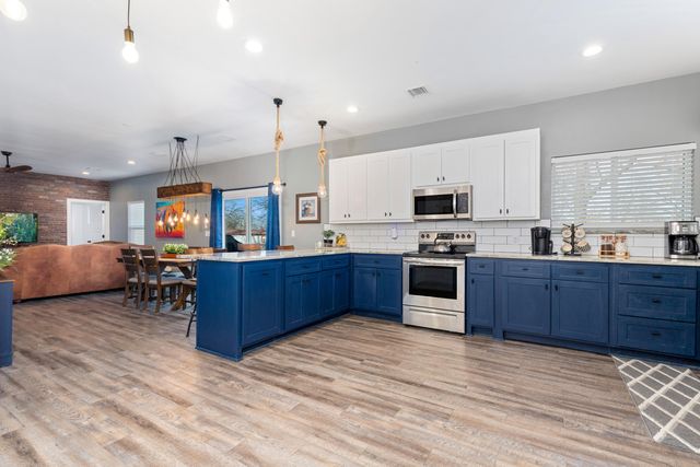 3 Kansas Drive, Monkey Island, OK 74331