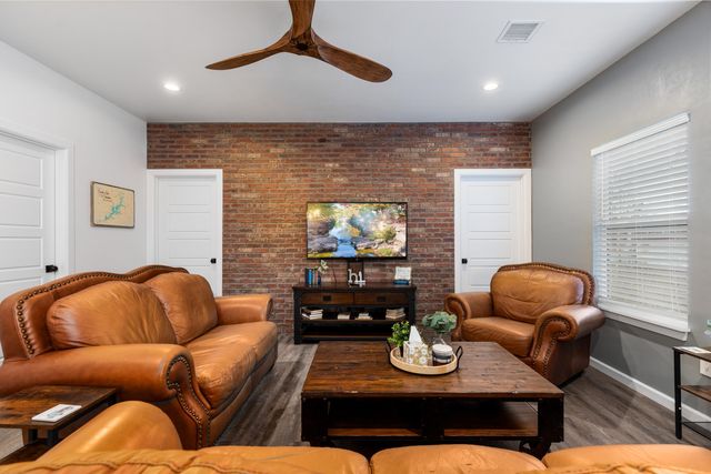 3 Kansas Drive, Monkey Island, OK 74331