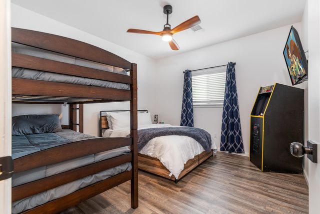 3 Kansas Drive, Monkey Island, OK 74331