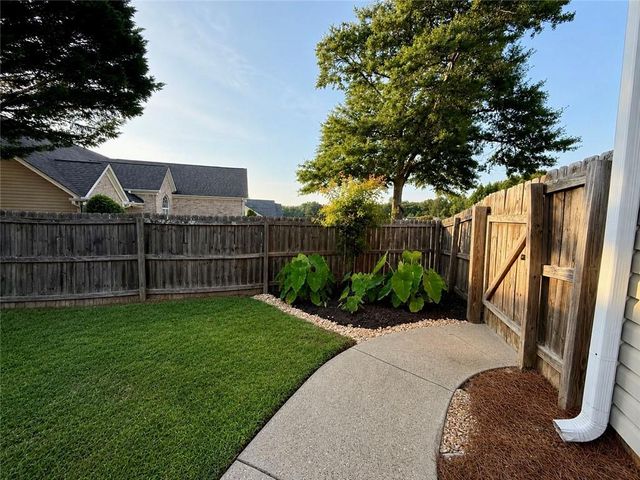 2701 Wynter Snow Run, Bethlehem, GA 30620