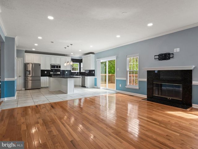 2417 KEMPER RD, Crofton, MD 21114