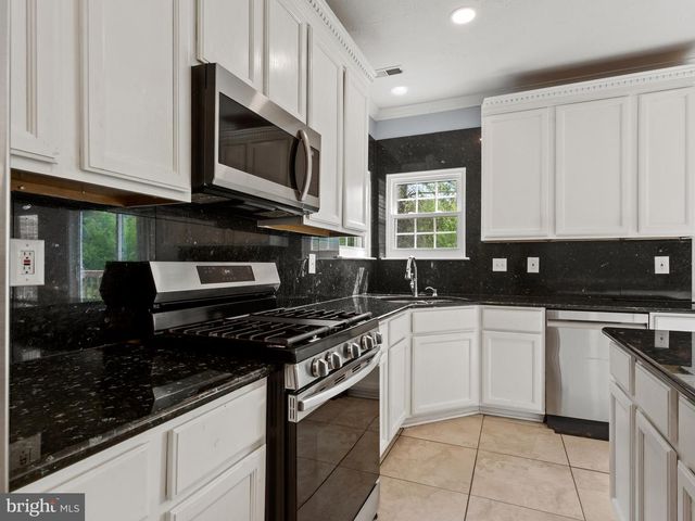 2417 KEMPER RD, Crofton, MD 21114