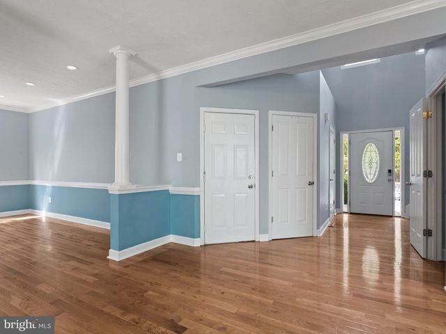 2417 KEMPER RD, Crofton, MD 21114