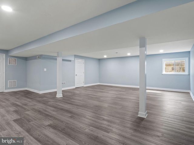 2417 KEMPER RD, Crofton, MD 21114