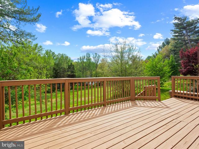 2417 KEMPER RD, Crofton, MD 21114