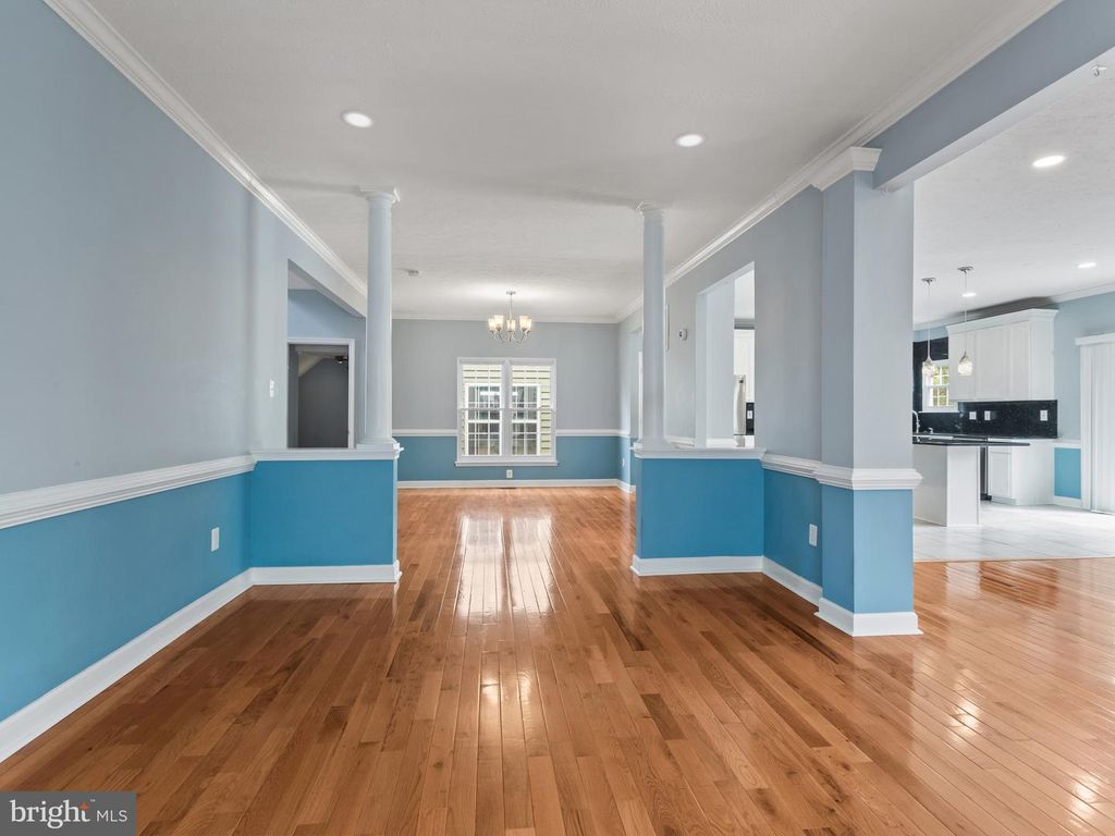 Image 12 of property listing at 2417 KEMPER RD, Crofton, MD 21114