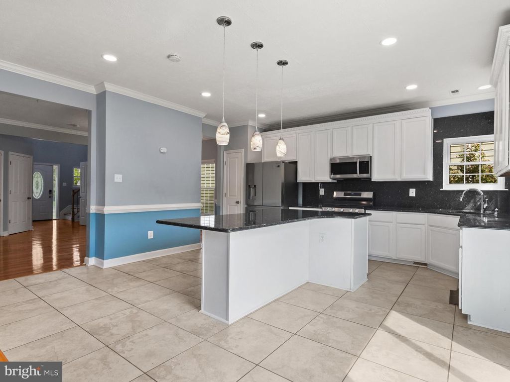 Image 17 of property listing at 2417 KEMPER RD, Crofton, MD 21114