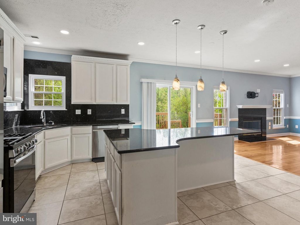 Image 18 of property listing at 2417 KEMPER RD, Crofton, MD 21114