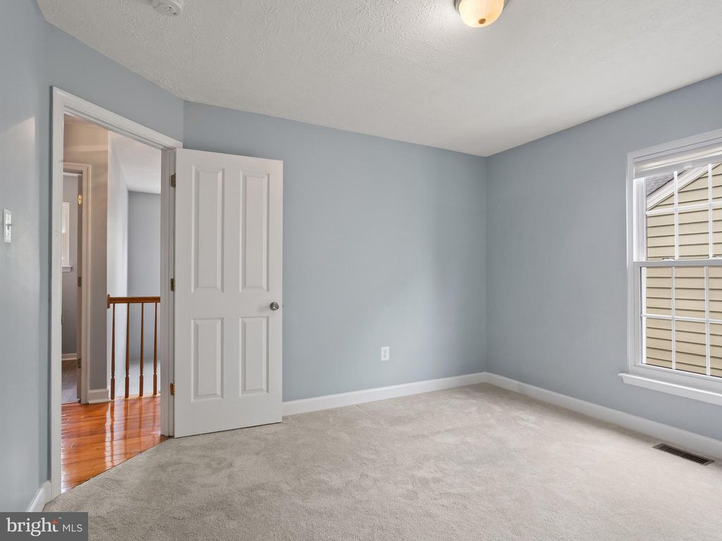 Image 23 of property listing at 2417 KEMPER RD, Crofton, MD 21114