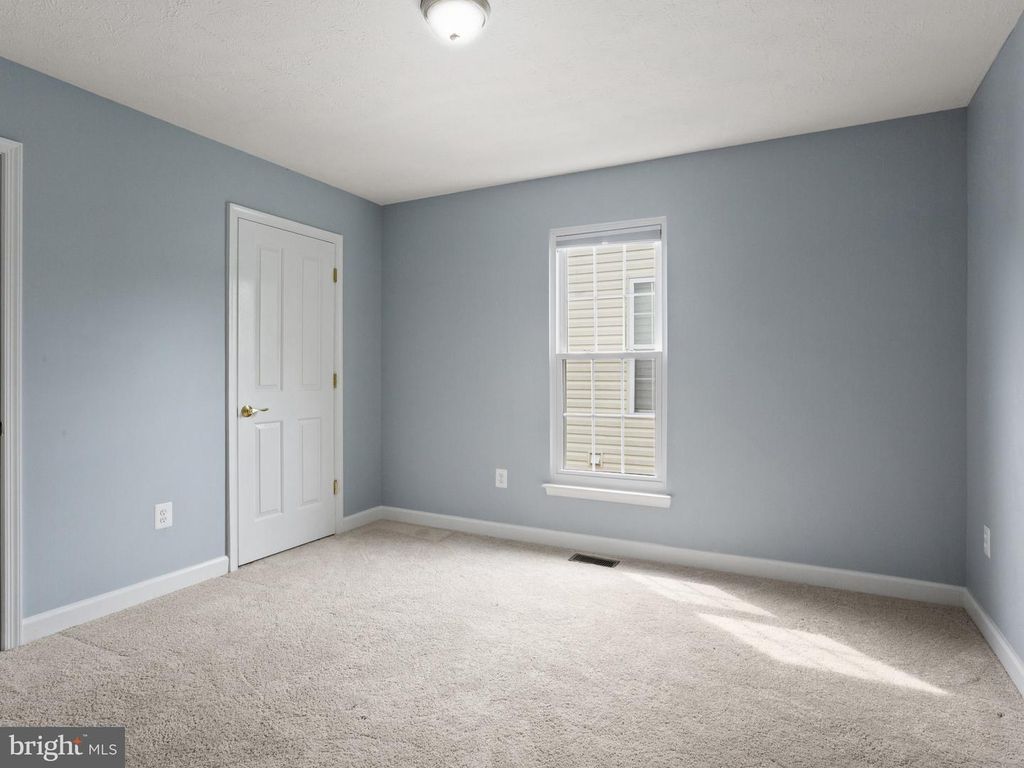 Image 27 of property listing at 2417 KEMPER RD, Crofton, MD 21114