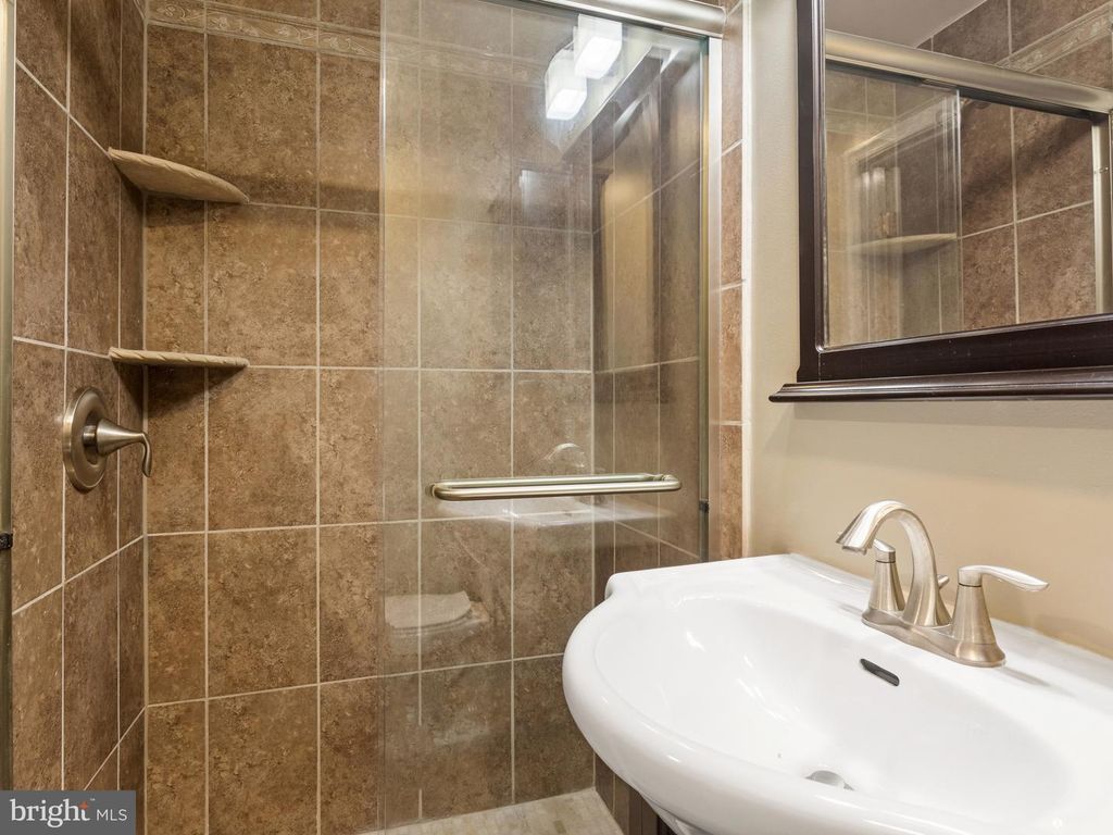 Image 50 of property listing at 2417 KEMPER RD, Crofton, MD 21114