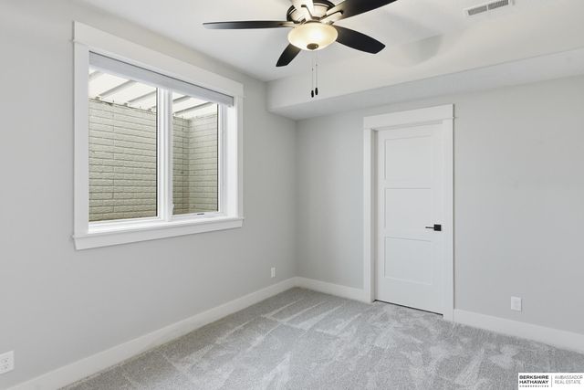 21432 B Street, Elkhorn, NE 68022