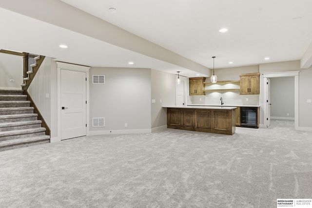 21432 B Street, Elkhorn, NE 68022