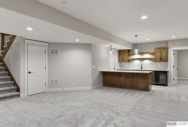 21432 B Street, Elkhorn, NE 68022