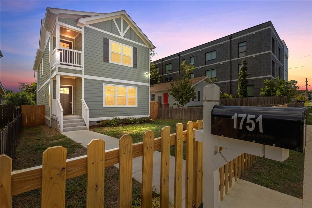 1751 16th Ave, N, Nashville, TN 37208
