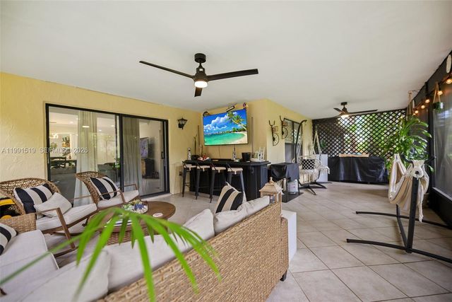 6183 Pine Tree Ln Unit B, Tamarac, FL 33319