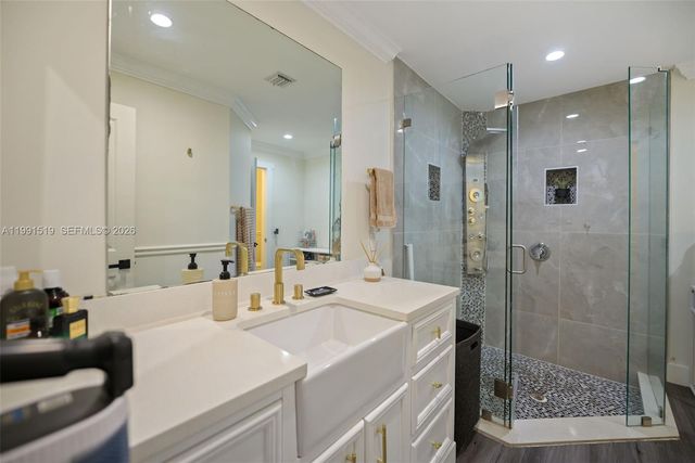 6183 Pine Tree Ln Unit B, Tamarac, FL 33319