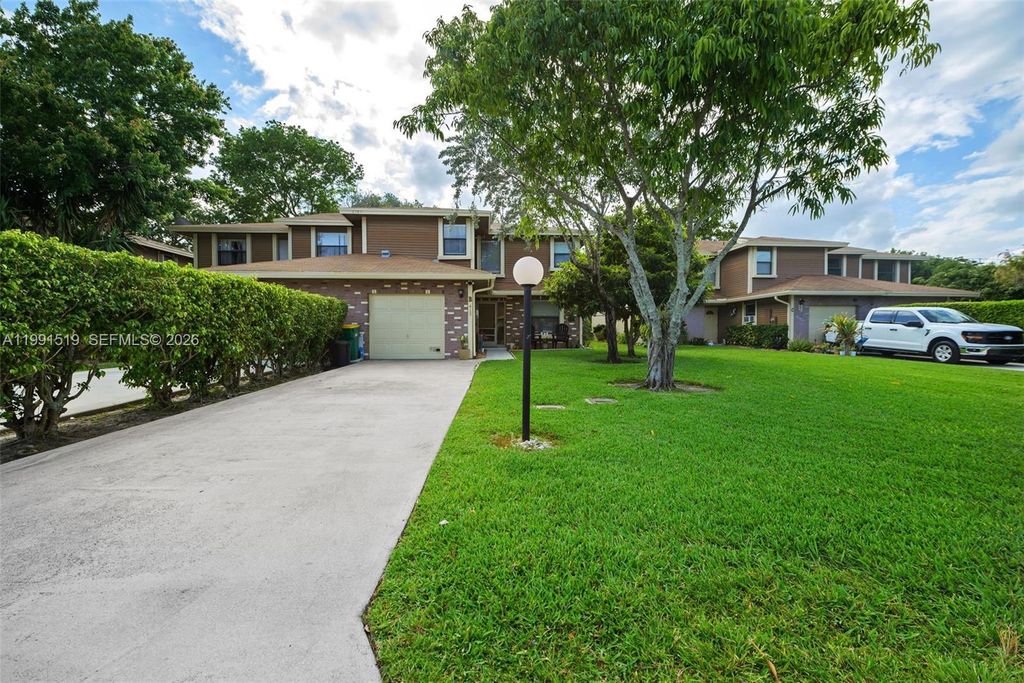 6183 Pine Tree Ln Unit B, Tamarac, FL 33319