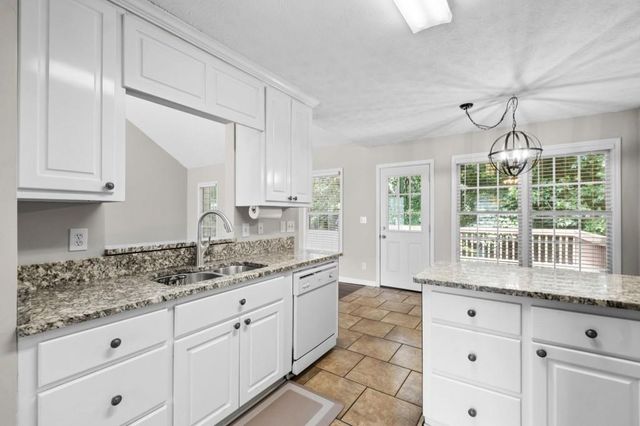 122 Brookhaven Lane, Canton, GA 30114