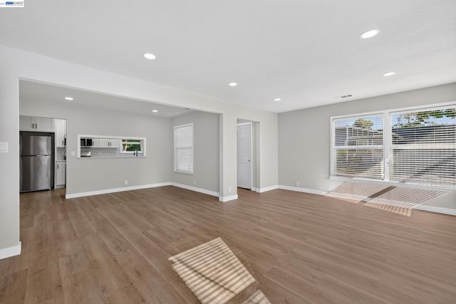 19515 Western Blvd, Hayward, CA 94541
