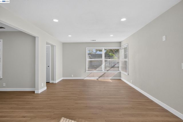 19515 Western Blvd, Hayward, CA 94541