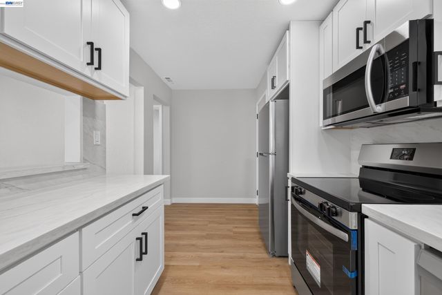 19515 Western Blvd, Hayward, CA 94541