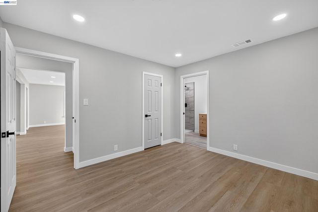 19515 Western Blvd, Hayward, CA 94541