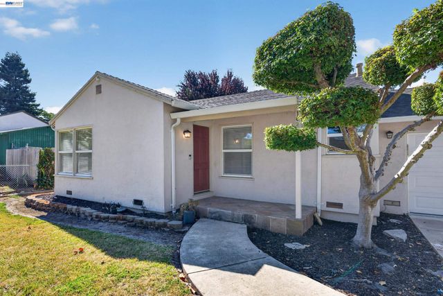 19515 Western Blvd, Hayward, CA 94541