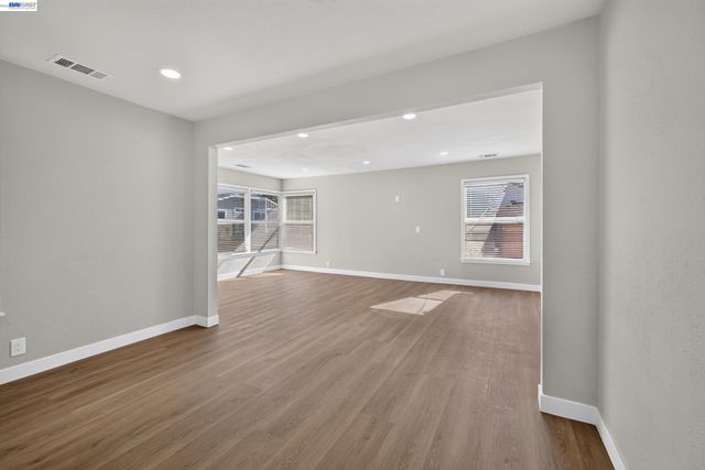 19515 Western Blvd, Hayward, CA 94541