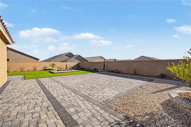 877 Mary Baer Way, Henderson, NV 89011