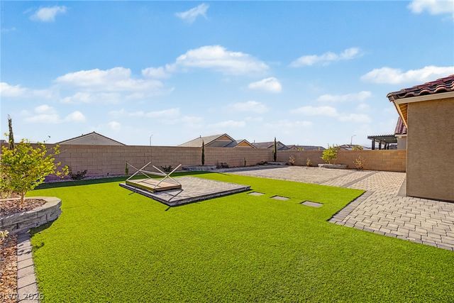 877 Mary Baer Way, Henderson, NV 89011