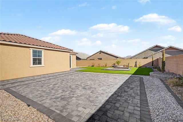 877 Mary Baer Way, Henderson, NV 89011