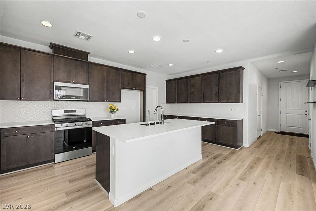 877 Mary Baer Way, Henderson, NV 89011 — photo 3