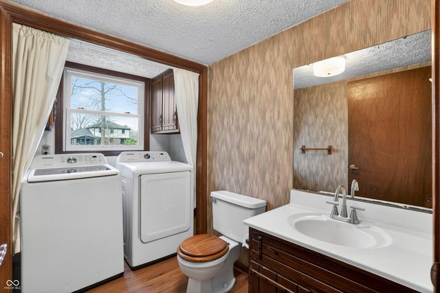 7802 Mallard Way, Indianapolis, IN 46256