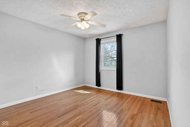 7802 Mallard Way, Indianapolis, IN 46256