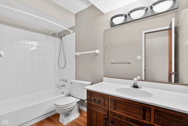 7802 Mallard Way, Indianapolis, IN 46256