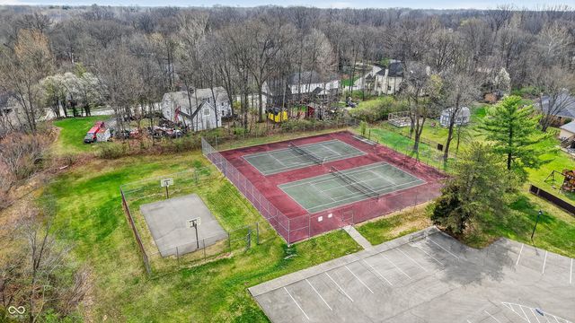 7802 Mallard Way, Indianapolis, IN 46256